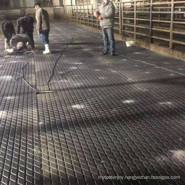 Factory Price Rolled Thick Anti Slip Cow Walkway Holding Area Stall Alley Milking Rubber Mat Flooring